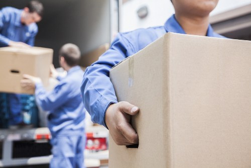 Storage service homepage for Fulham with moving and packing themes